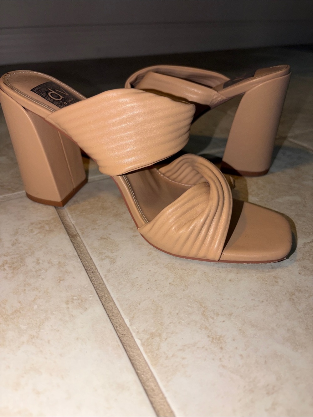 DV by Dolce Vita Beige Twisted Strap Slide Sandals